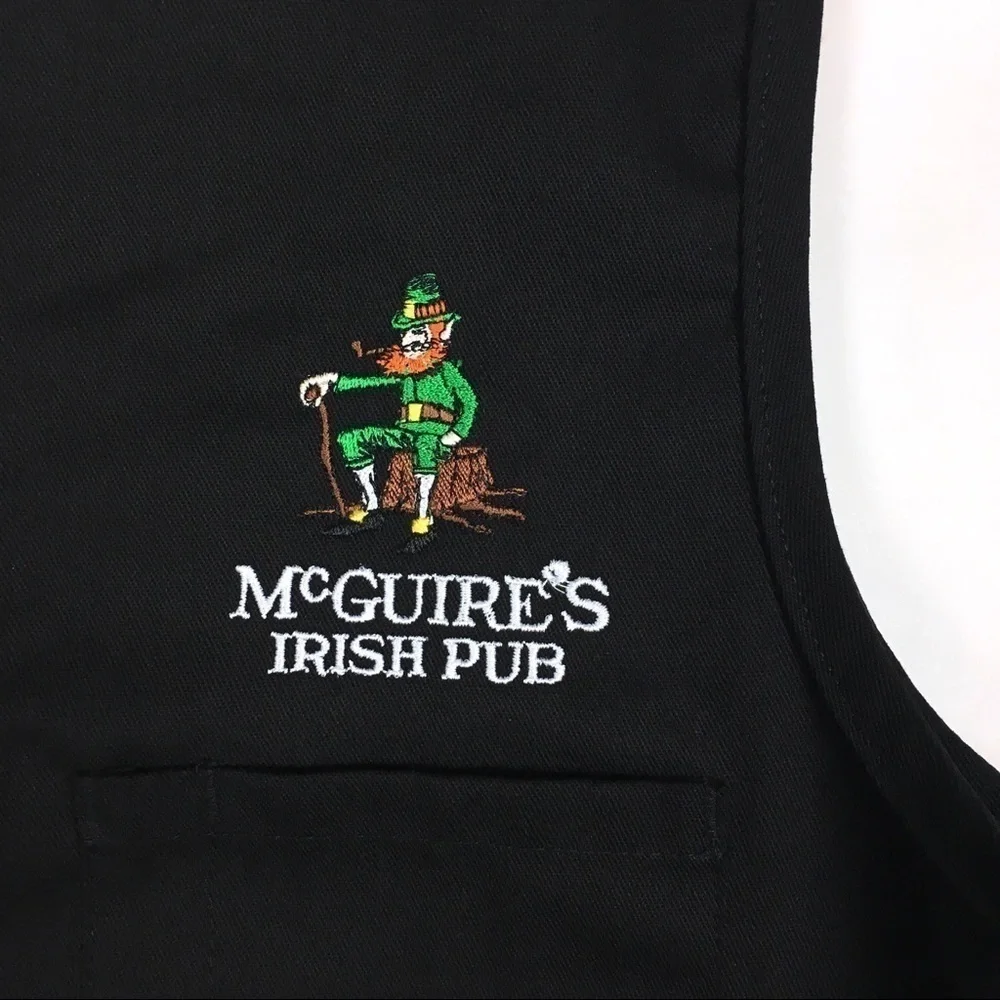 MCGUIRE’S IRISH PUB Vest Staff Waiter Embroidered Novelty Leprechaun Size Large